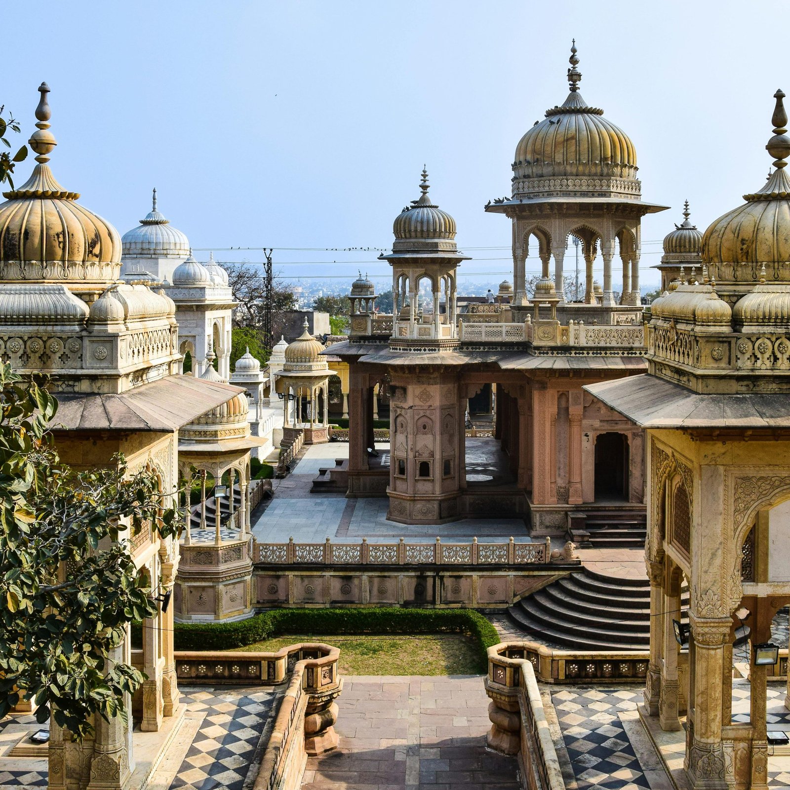 Explore Gaitore Ki Chhatriyan: Jaipur’s Hidden Gem of History & Heritage Sketch India Journeys